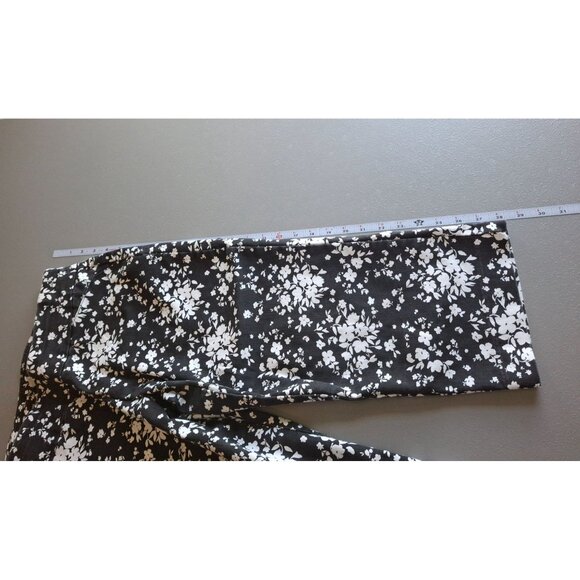 Croft & Barrow Floral Print Capri Pants Womens Size 6 Regular Black & White - Picture 7 of 8